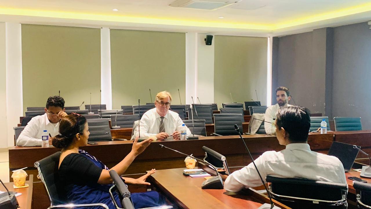 Discussion with the World Bank’s Land Policy and Administrative Technical Mission Team Discussion with the World Bank’s Land Policy and Administrative Technical Mission Team