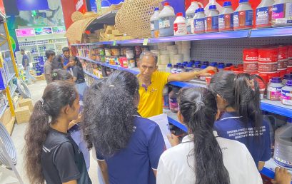 Undergraduates Gain Industry Exposure Through Educational Visit to Hardwaremart