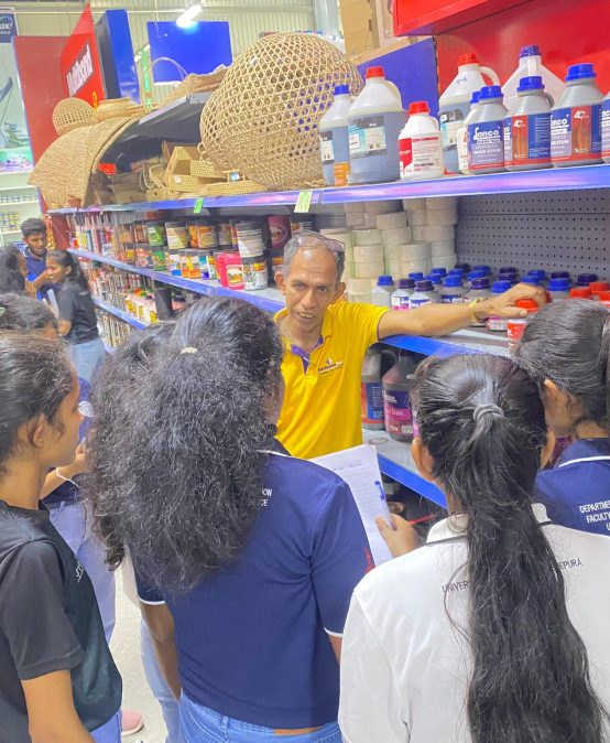 Undergraduates Gain Industry Exposure Through Educational Visit to Hardwaremart