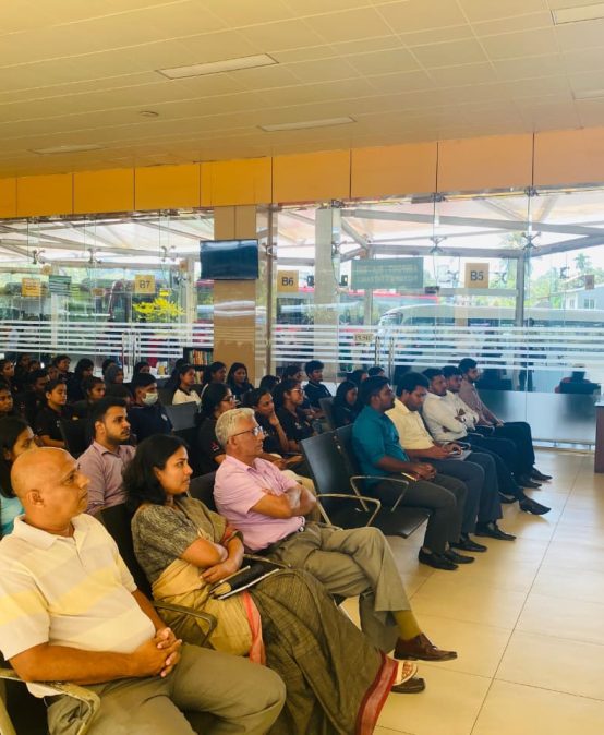 Exploring Real Estate Impacts of Transport Infrastructure: USJ Students’ Visit to Makumbura Multimodal Center