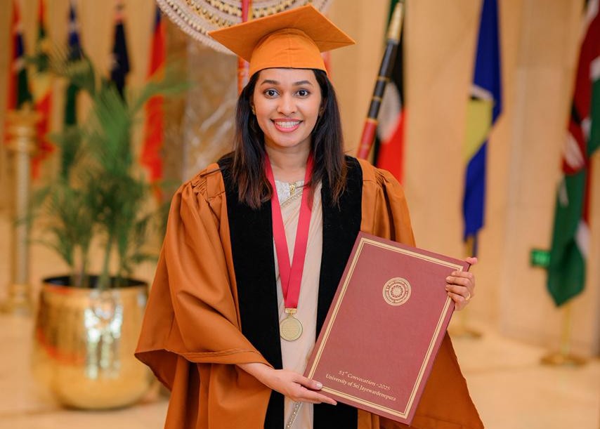 Department of IT Congratulates Ms. Lakshana Assalarachchi on Winning the Research Excellence Gold Medal